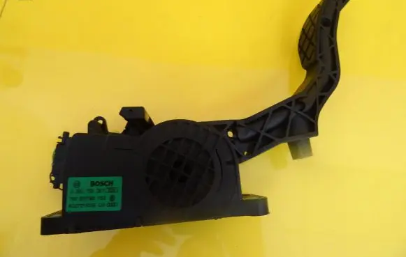 Skoda Fabia Mk2 (5J) Accelerator throttle pedal 0280755067