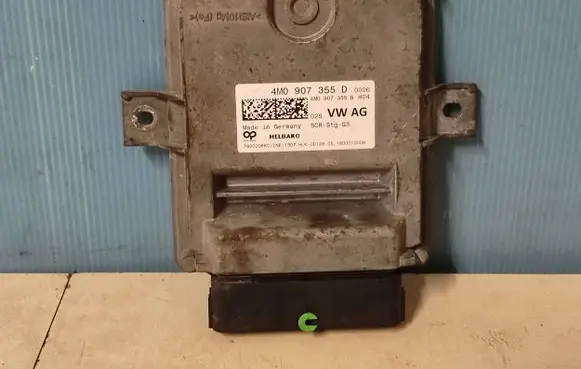 Audi A4 S4 B9 Adblue control unit 4M0907355D