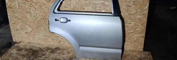 Cadillac SRX Rear door
