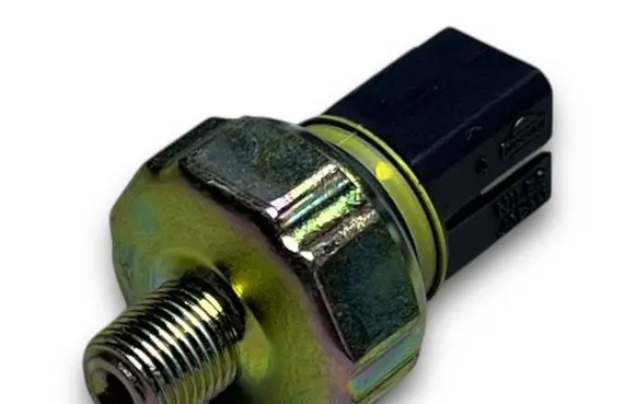Nissan Patrol Y61 Oil pressure sensor Z272 252402X901