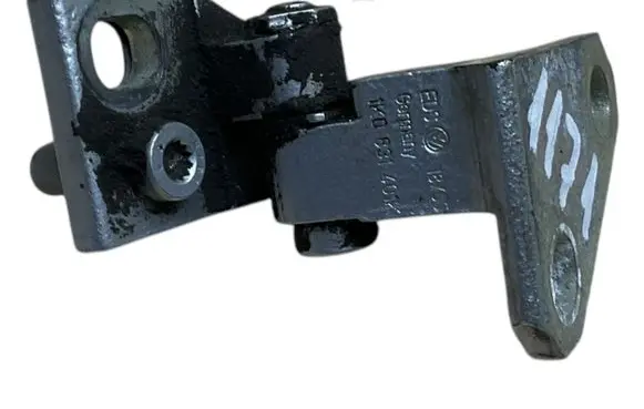 Volkswagen Golf V Front door upper hinge 1K0831401K