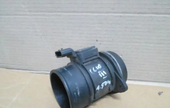 Renault Clio III Mass air flow meter 8200299956