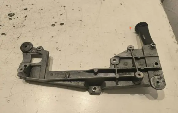 Audi A3 S3 8P EGR valve cooler bracket 03G131159