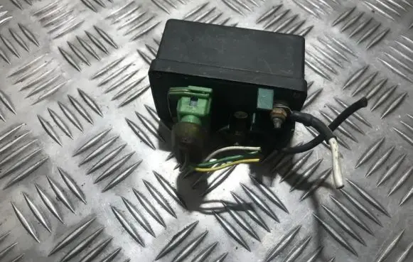 Peugeot 406 Glow plug pre-heat relay
