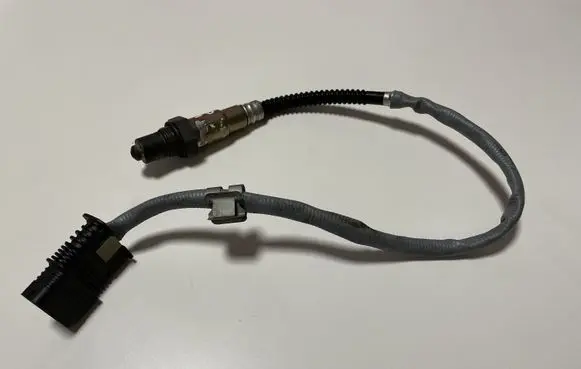 BMW 4 F32 F33 Lambda probe sensor 7589122