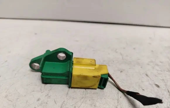 Volkswagen Golf VI Airbag deployment crash/impact sensor 1K0909606D 5WK43273