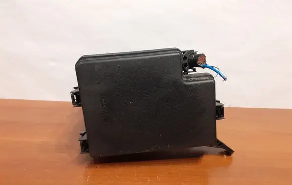 Toyota RAV 4 (XA40) Fuse box set 8266242610 8785
