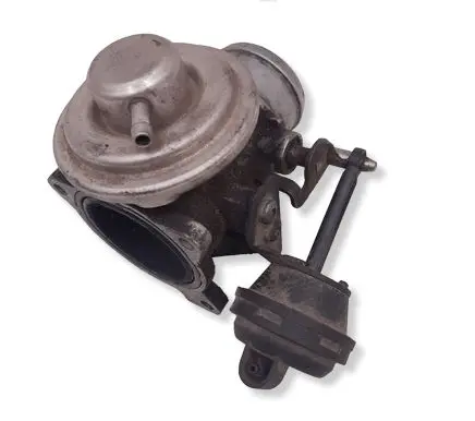 Volkswagen Golf IV EGR valve 038129637B