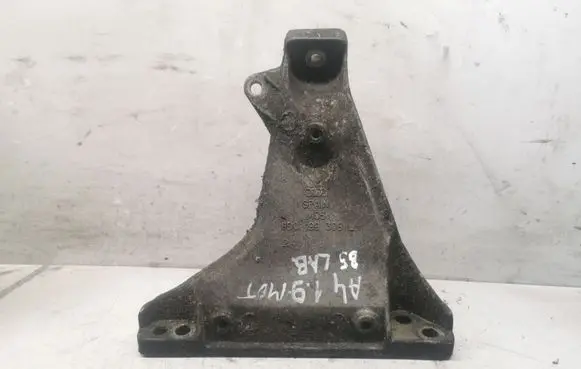 Audi A4 S4 B5 8D Engine mounting bracket 8D0199308L