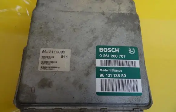 Peugeot 106 Engine control unit/module 0261200707