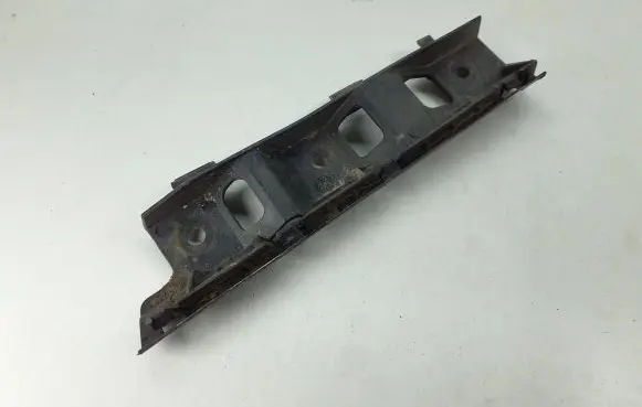 Volkswagen PASSAT B6 Front bumper mounting bracket 3C0807183