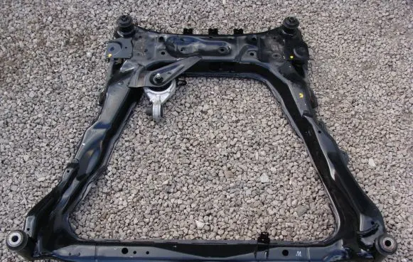 Nissan X-Trail T32 Front axle beam ROR8290