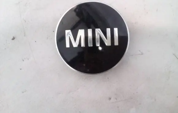 Mini Cooper Coupe R58 R20 wheel hub/cap/trim 6850834 DEMLM21A