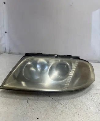 Volkswagen PASSAT B5.5 Headlight/headlamp 3B0941015
