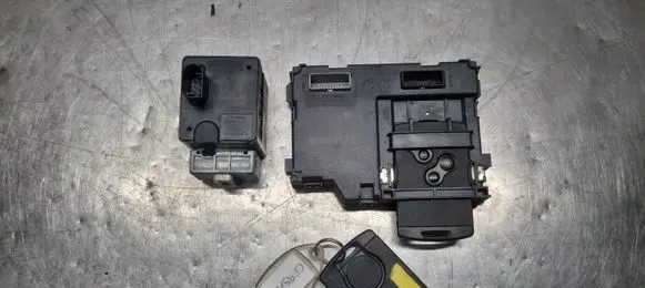 Renault Clio IV Ignition key card reader 487004399R