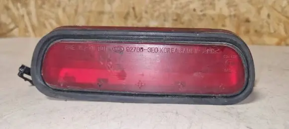 KIA Sorento Third/center stoplight 927003e0