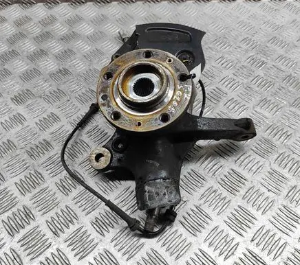 Opel Vivaro Front wheel hub 1617968980