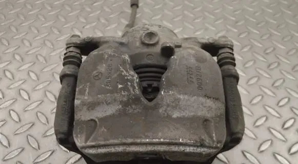 Mercedes-Benz C W205 Front brake caliper