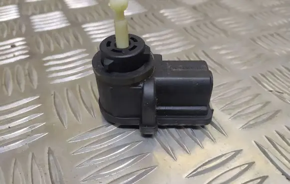 Headlight level adjustment motor