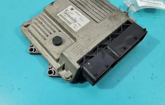 Suzuki Splash Engine control unit/module ECU 55563977 IMPRK1522112