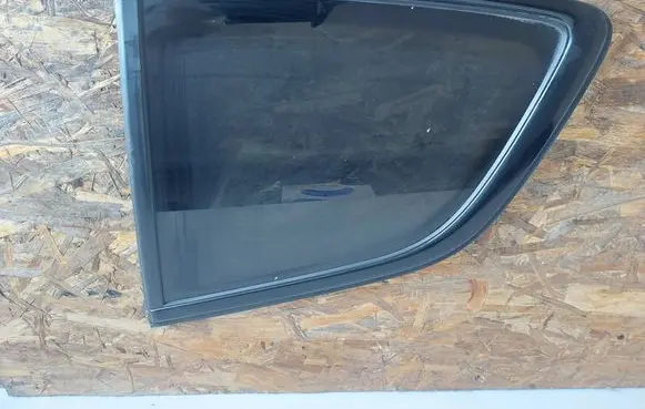 BMW 2 F46 Rear side window 7397364