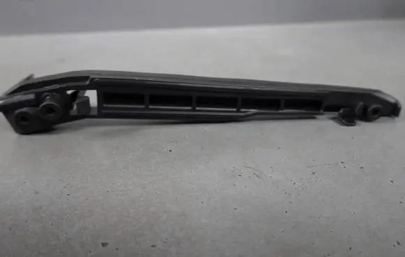 Opel Astra J Front bumper mounting bracket 13368877