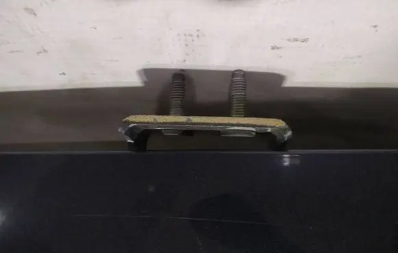 Volvo V50 Tailgate/trunk/boot hinge