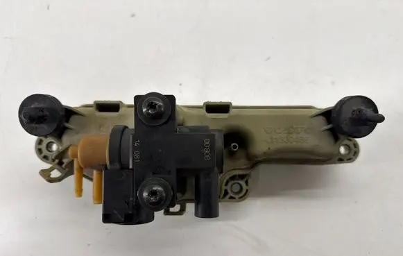 Volvo S60 Vacuum air tank 31330458 31480478