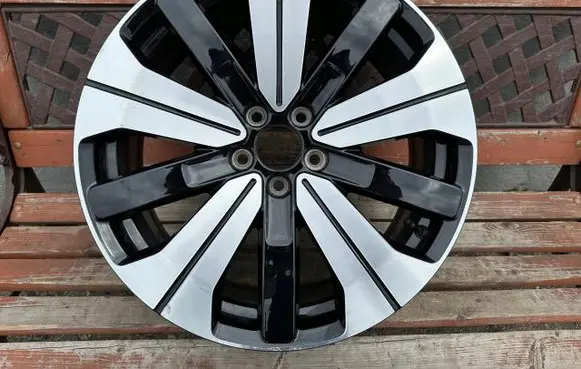 Volvo XC40 R19 alloy rim 