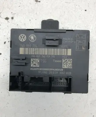 Skoda Yeti (5L) Door control unit/module 7N0959794 7N0959795