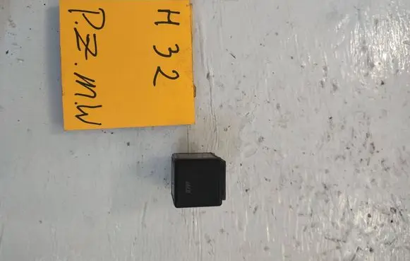Ford Focus Other relay V23134J52X242 R6CD