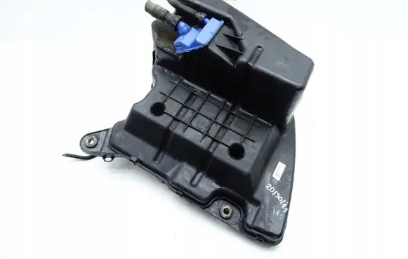 Audi A4 S4 B9 AdBlue liquid reservoir 8W0131878AB