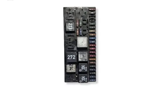 Audi 80 90 S2 B4 Fuse module 443941822B
