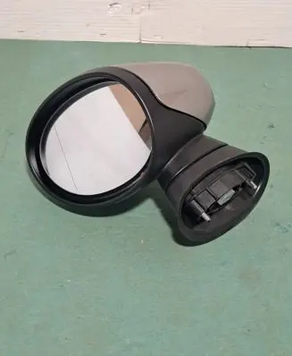 Mini Cooper Countryman F60 Front door electric wing mirror