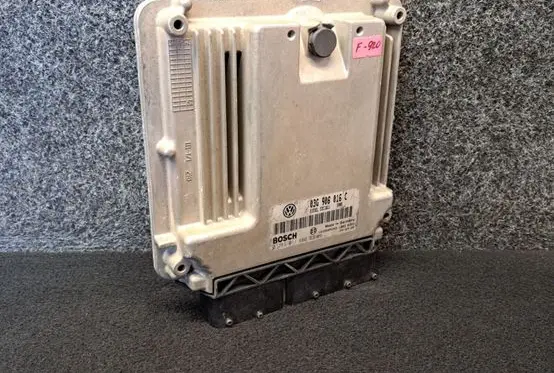 Volkswagen Caddy Engine control unit/module 03G906016C
