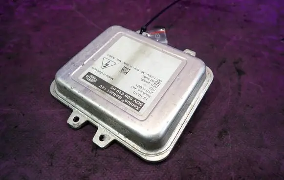 Skoda Octavia Mk2 (1Z) Voltage converter/converter module 