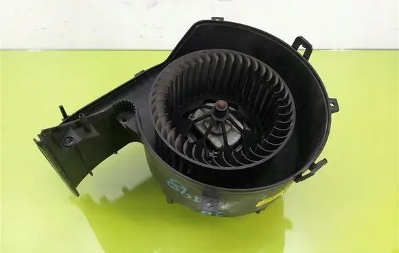 Opel Vectra C Heater fan/blower 985852T