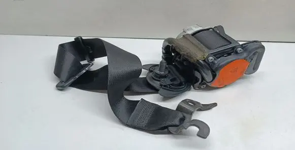 BMW X3 F25 Front seatbelt 7258436