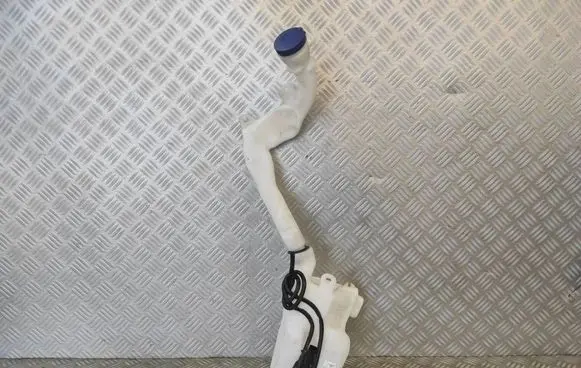 Windshield washer fluid reservoir/tank