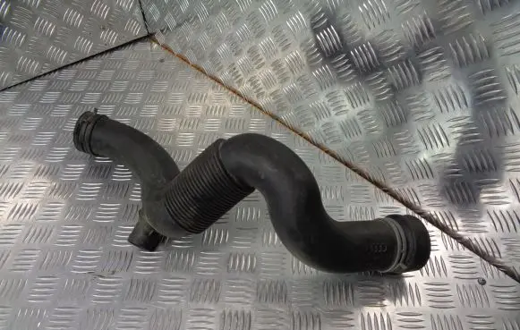 Audi A2 Air intake hose/pipe 8Z0129627D