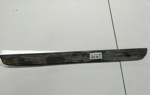 Nissan Almera Tino Front sill trim cover 769B0BU000