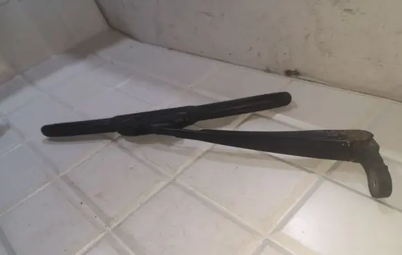Peugeot 406 Rear wiper blade arm 1J6955707A