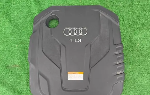 Audi Q5 SQ5 Engine cover (trim) 04L103925AL