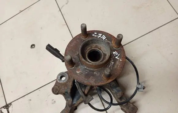 Ford Fiesta Front wheel hub spindle knuckle
