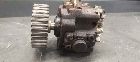 Renault Scenic III - Grand scenic III Fuel injection high pressure pump 8200779460