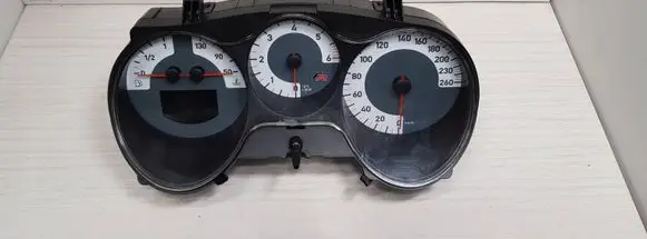 Seat Leon (1P) Speedometer (instrument cluster) 1P0920827C