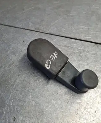 Iveco Daily 35 - 40.10 Front door window winding handle 