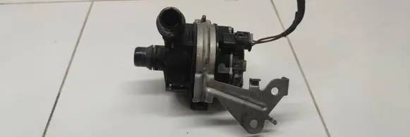 Mercedes-Benz C W205 Electric auxiliary coolant/water pump 0392024050 A0005002636