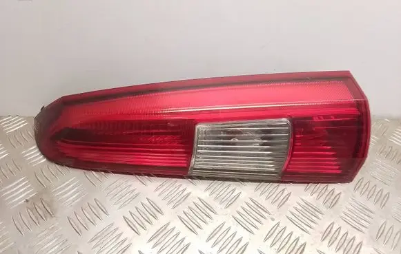 Volvo V70 Rear/tail lights 9154494