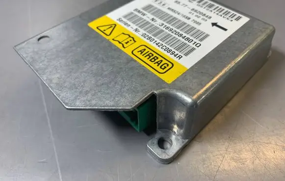 BMW 5 E39 Airbag control unit/module 6920848 65776920848 316920848010
